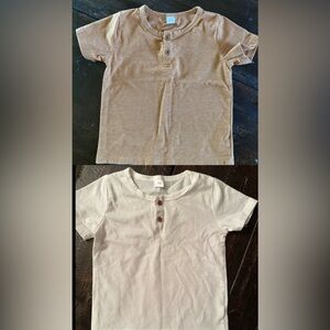 2 Toddler basic T-shirts